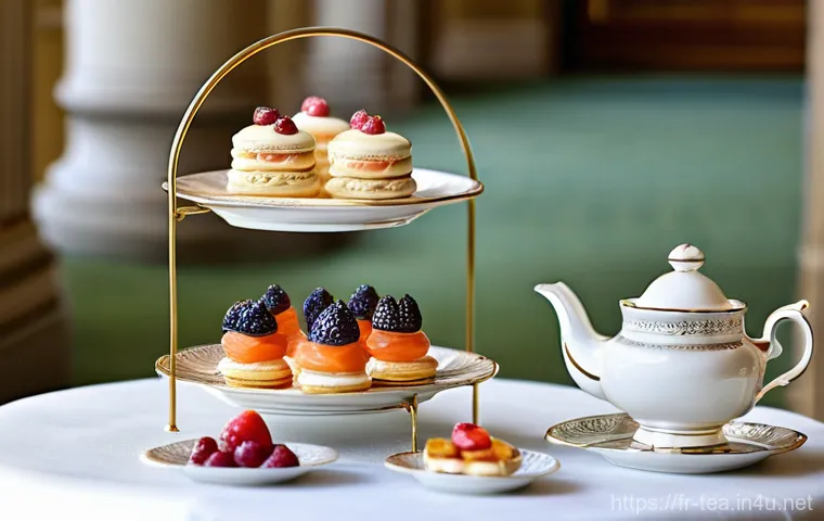 영국 애프터눈티 - **Prompt 1: Classic Parisian Afternoon Tea Elegance**
"A refined and elegant afternoon tea scene...